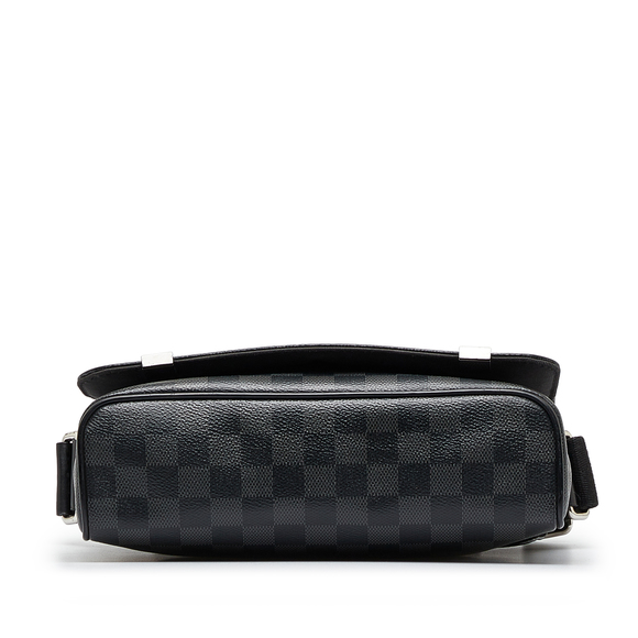 Pre-Loved Louis Vuitton Damier Graphite District PM - Picture 4 of 12